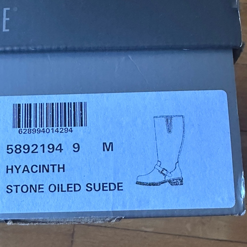 La Canadienne suede boots 9 - Picture 11 of 12